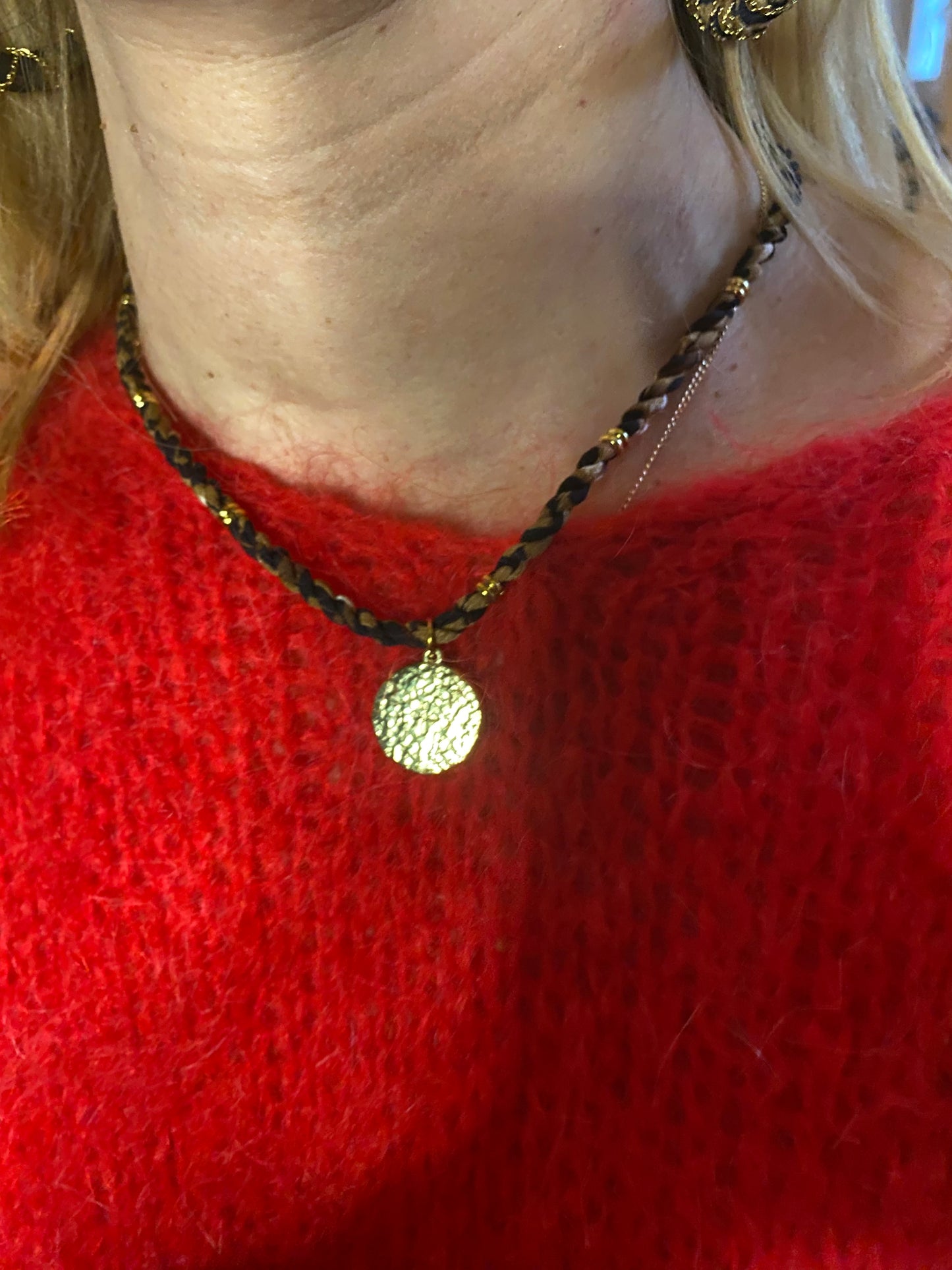 Collier imprimé léopard médaillon