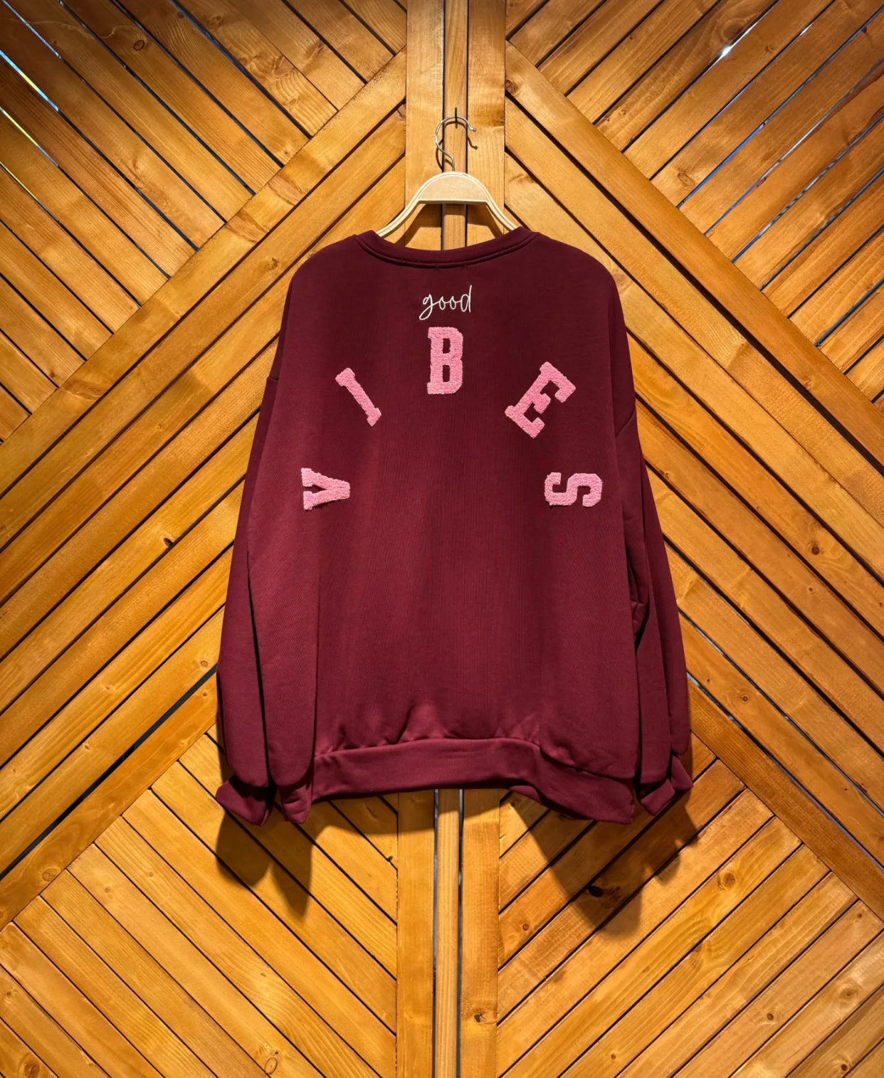 Sweat-shirt “Good Vibes”