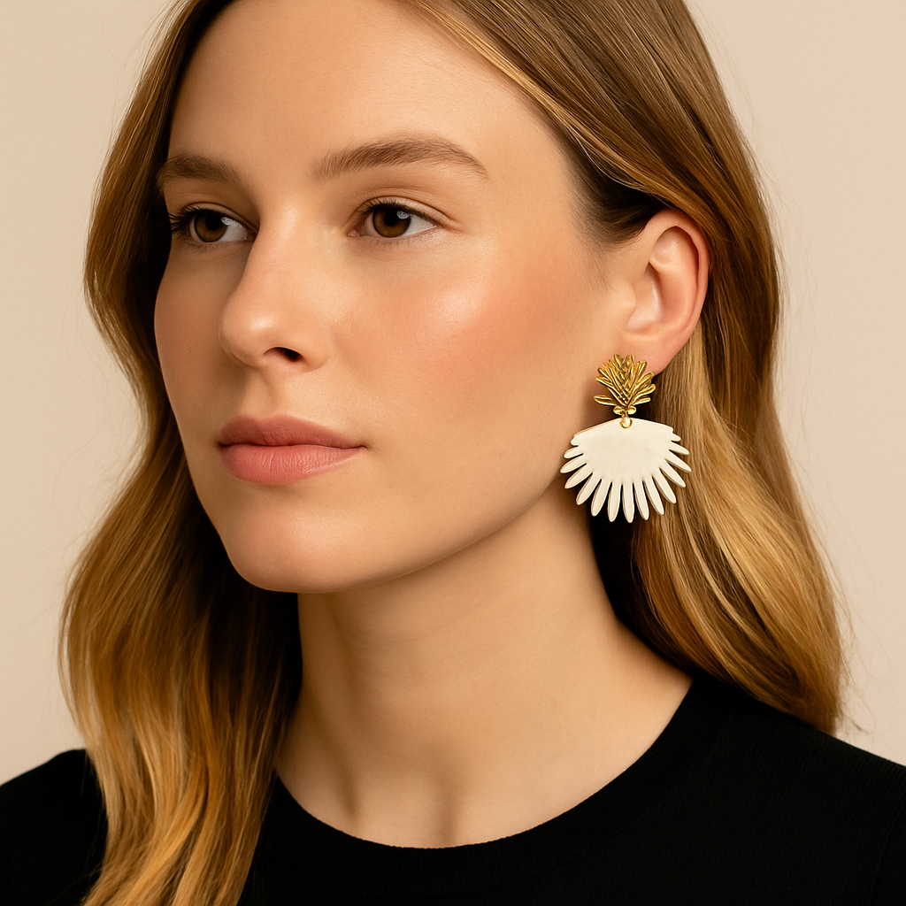 Boucles d’oreilles palmier beige  – marque Mile Mila