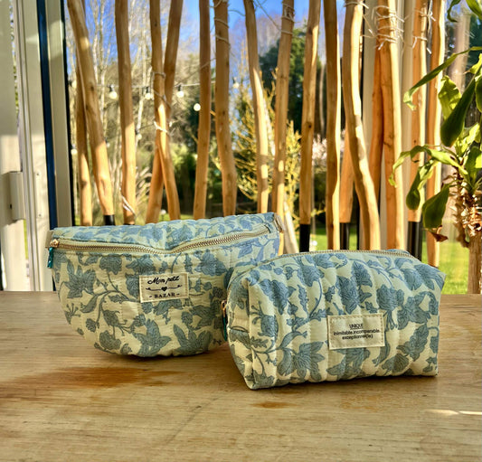 Banane motif fleurs bleues