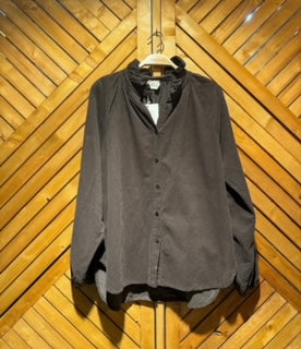 Chemise en velours fin à col montant – Eugenia Boutique